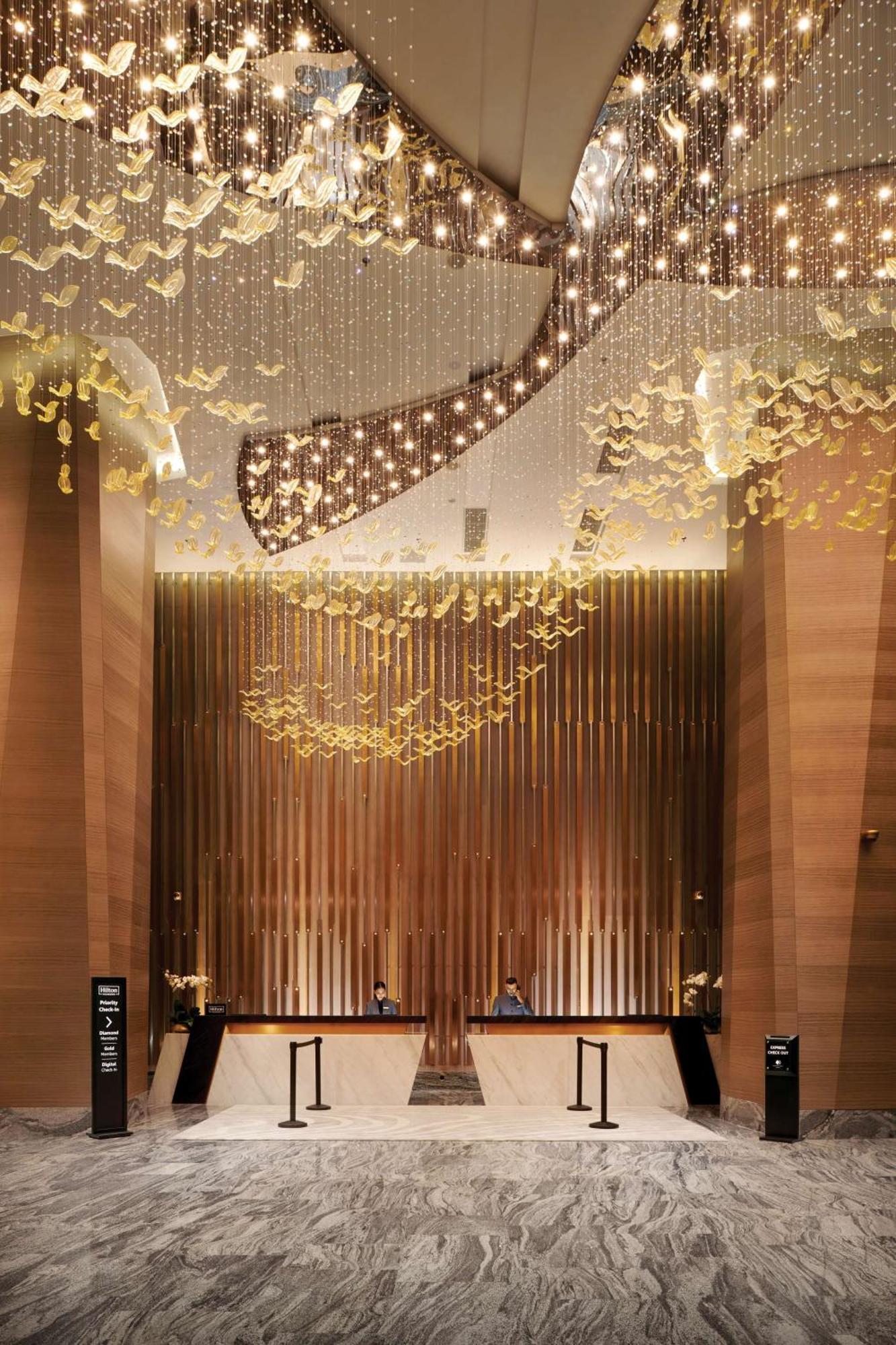 Doubletree By Hilton Shah Alam I-City Exterior foto The lobby of the Ritz-Carlton, Seoul